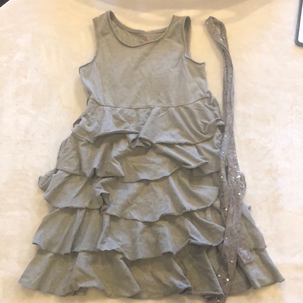 Gray griddle dress with matching belt size 7